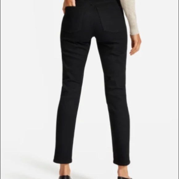 Everlane Cheeky Straight Jean - Picture 2 of 7